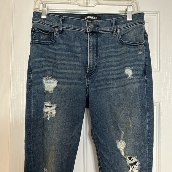 Express Skinny Distressed Jean - Picture 3 of 6